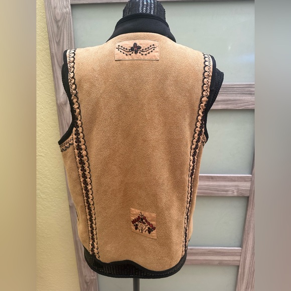 4SIZIMA Faux Suede Embroidered Sherpa Lined Vest Tan Urban Outfitters Size S - Picture 5 of 6